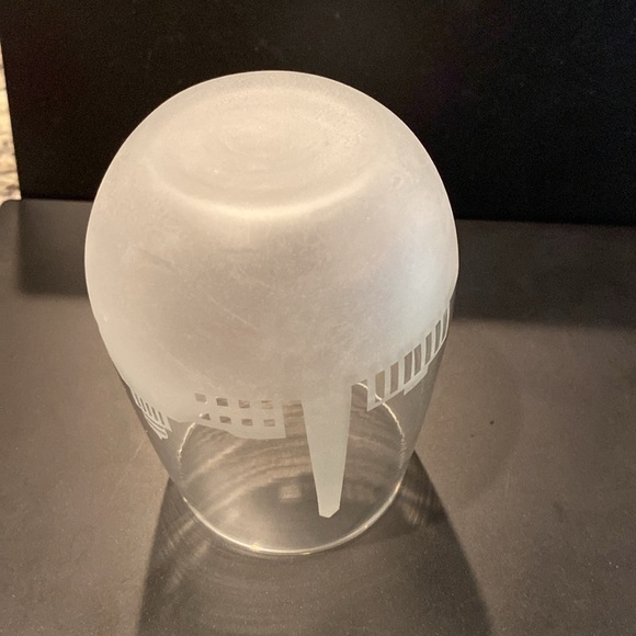 Uncommon Goods etched skyline wine glass - Washington DC - Picture 10 of 11